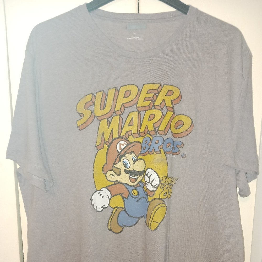 Vintage Super Mario Bros. T-shirt